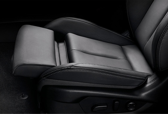 <sg-lang1>Driver’s Seat with Length-adjustable Seat Cushion</sg-lang1><sg-lang2></sg-lang2><sg-lang3></sg-lang3>