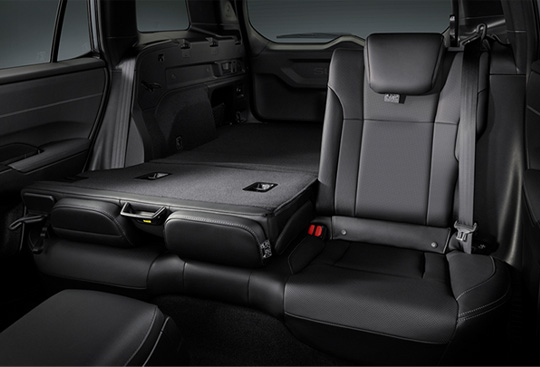 <sg-lang1>60/40 Split‑Folding Rear Seats</sg-lang1><sg-lang2></sg-lang2><sg-lang3></sg-lang3>
