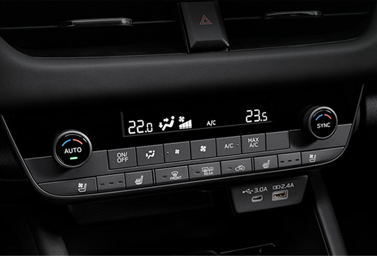 <sg-lang1>Hardware Climate Controls for Quick Operation</sg-lang1><sg-lang2></sg-lang2><sg-lang3></sg-lang3>