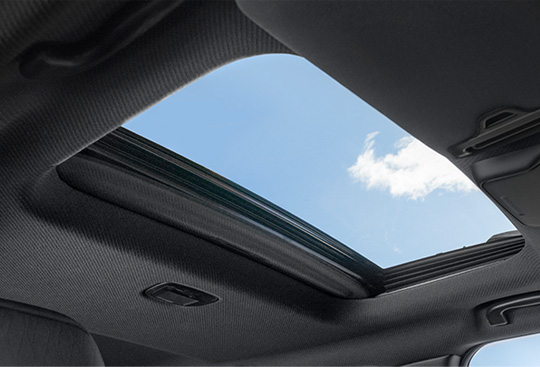 <sg-lang1>Power-sliding, Tilt-adjustable Glass Sunroof</sg-lang1><sg-lang2></sg-lang2><sg-lang3></sg-lang3>